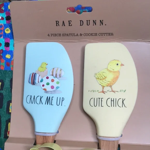 Rae Dunn Springtime 4 Piece Spatula & Cookie Cutter Set NWT - Picture 2 of 10